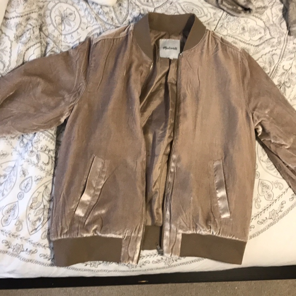 Madewell ⭐️soft satin bomber jacket!!